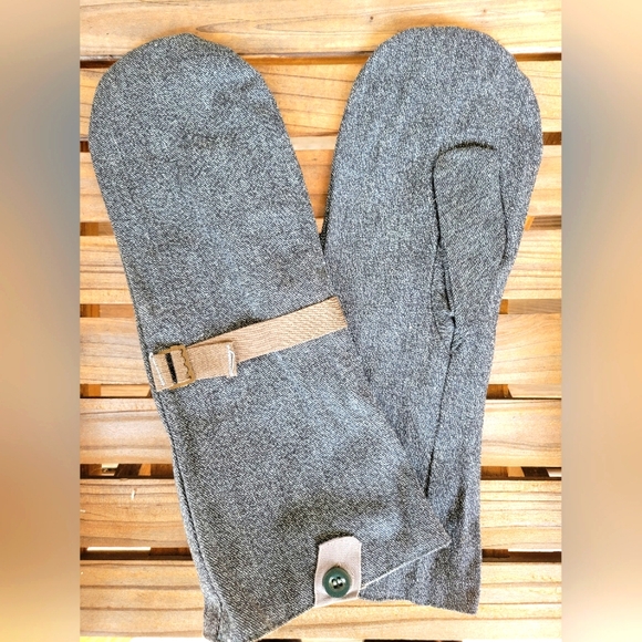 Vintage Swiss Army Mittens With soft cloth Lining - Picture 1 of 4